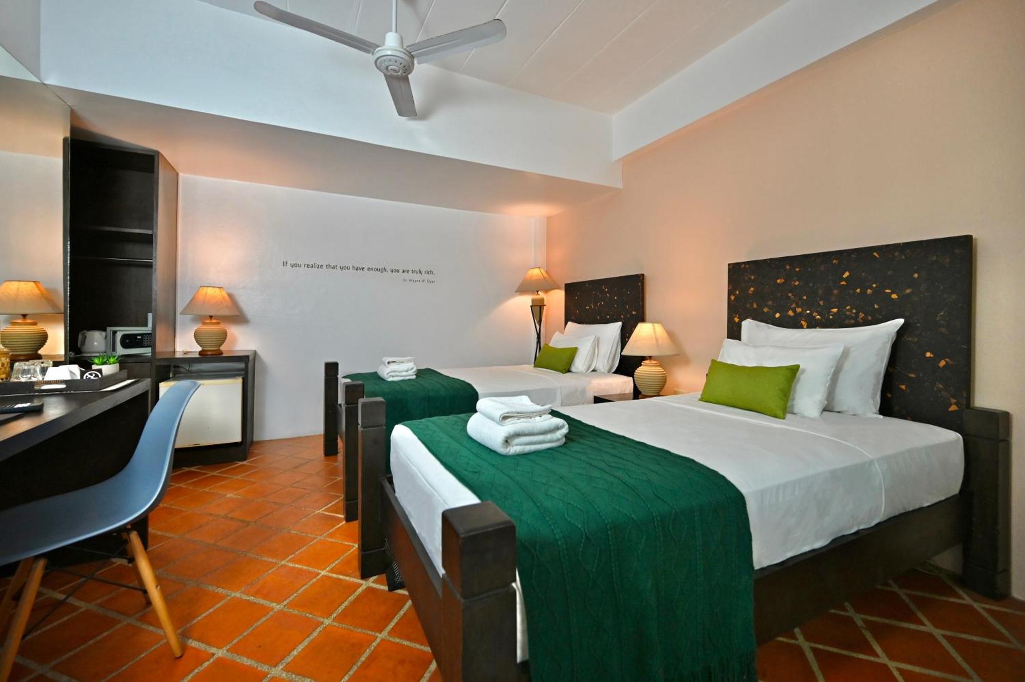 Papacrab Boutique Guesthouse カマラビーチ エクステリア 写真